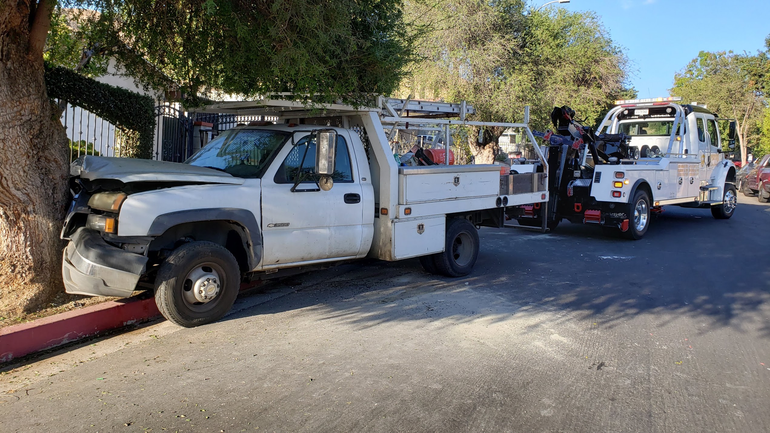 service drivers call beach company location never roadside - Towing Service